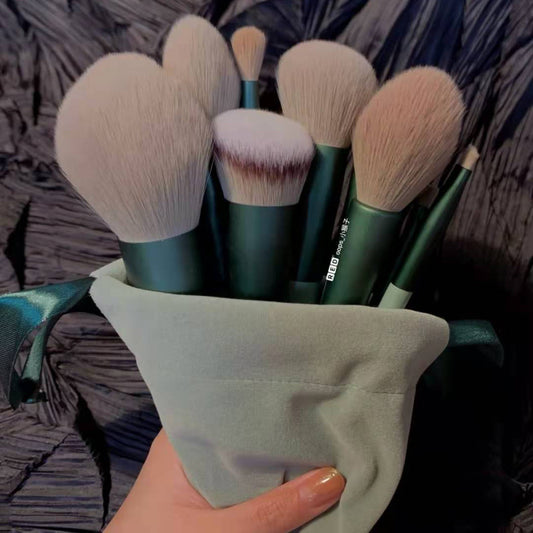 13-Pcs Makeup Brush Set – Concealer, Blush, Eyeshadow & Foundation Brushes